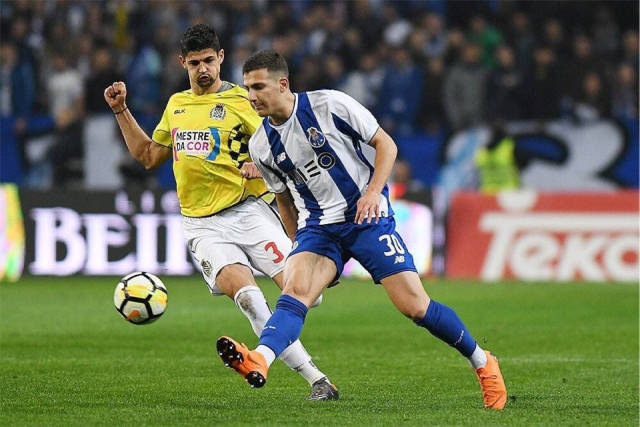 关于波尔图训练开放日,今晚单刀错失引欢呼,全明星赛在即,更衣室氛围转暖的信息-kaiyun 关于波尔图训练开放日,今晚单刀错失引欢呼,全明星赛在即,更衣室氛围转暖的信息-kaiyun